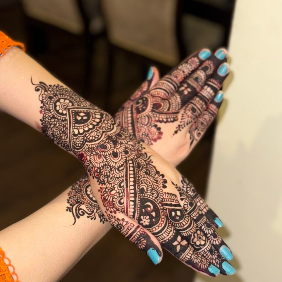 MEHNDI ART